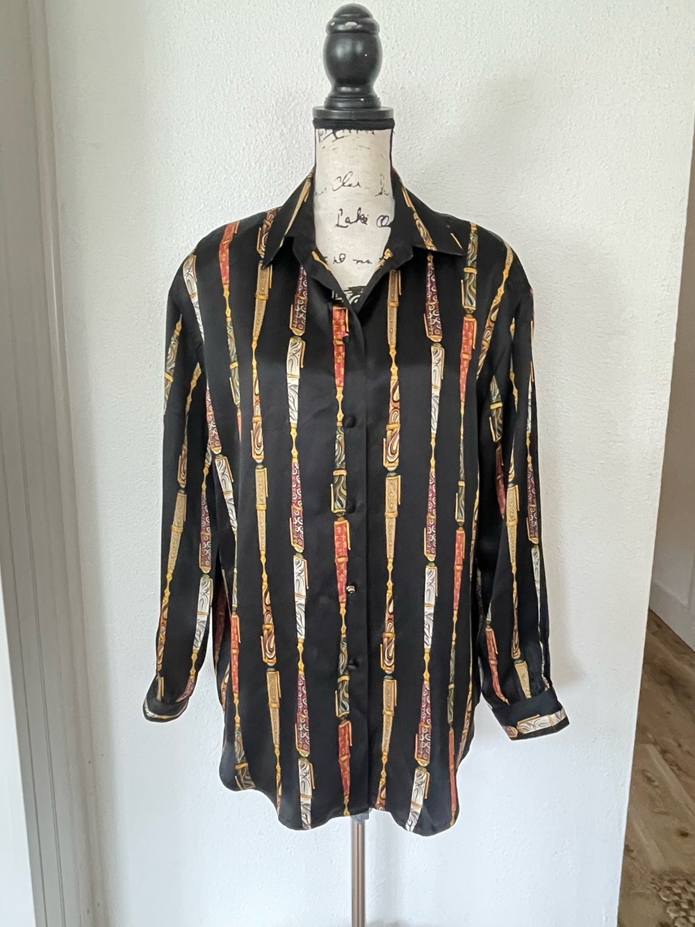 Ishyu vintage 100% silk shirt